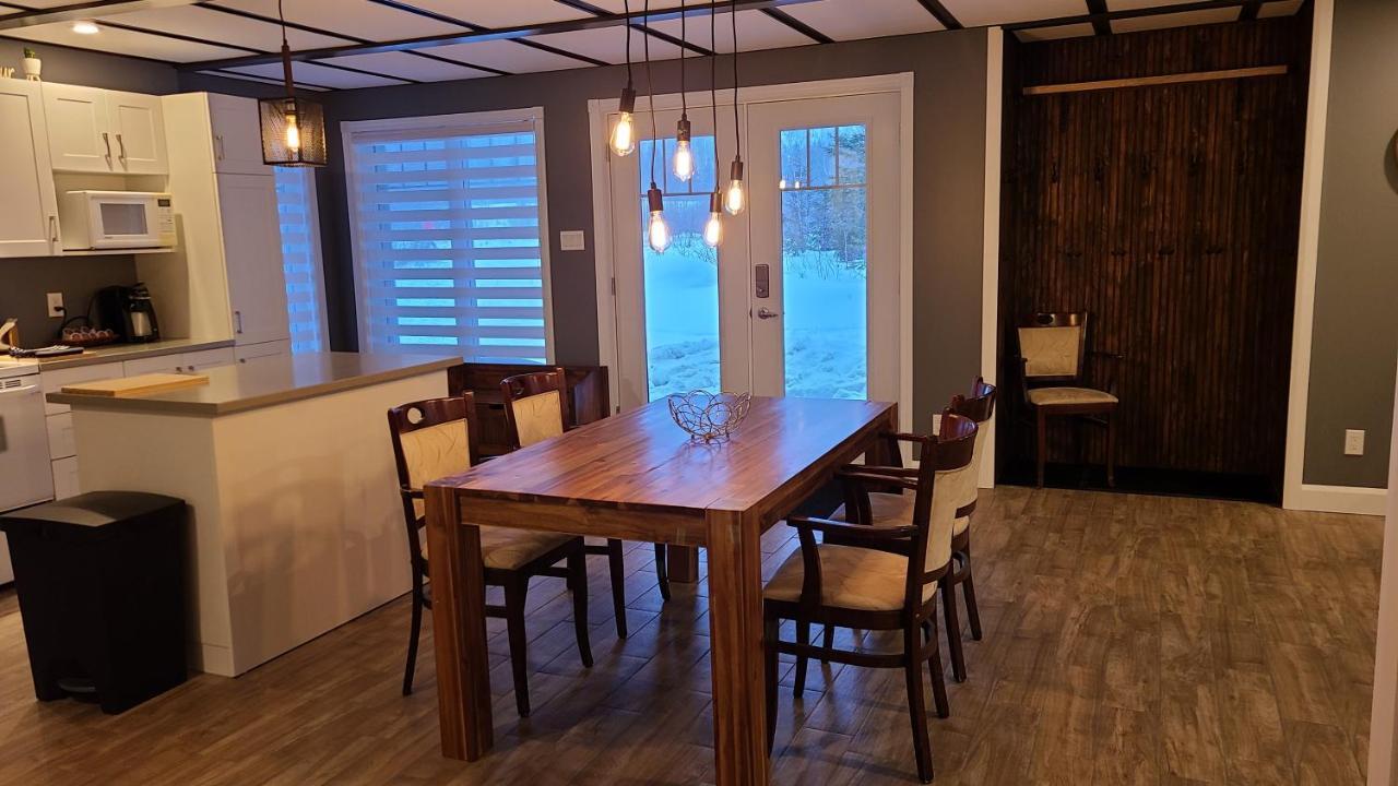 Condo-Chalet De La Vallee D'Edouard LʼAnse-Saint-Jean Dış mekan fotoğraf